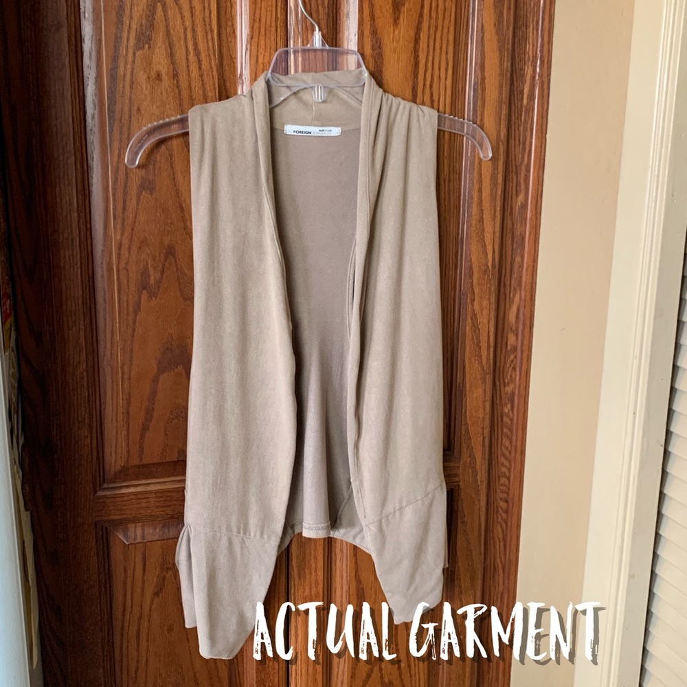 Soft & Lightweight Beige Flowing Vest w/Pockets